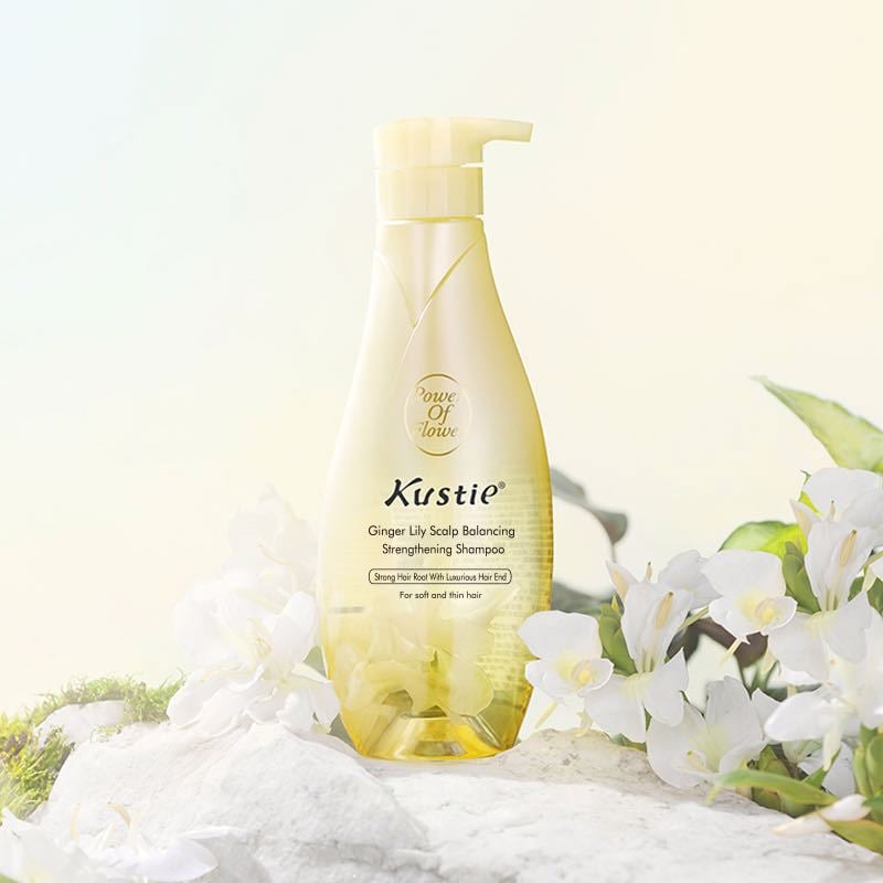 شامبو  (  Ginger Lily Scalp Balancing  Strengthening Shampoo )