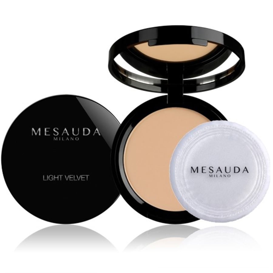 Light Velvet Compact Powder-1