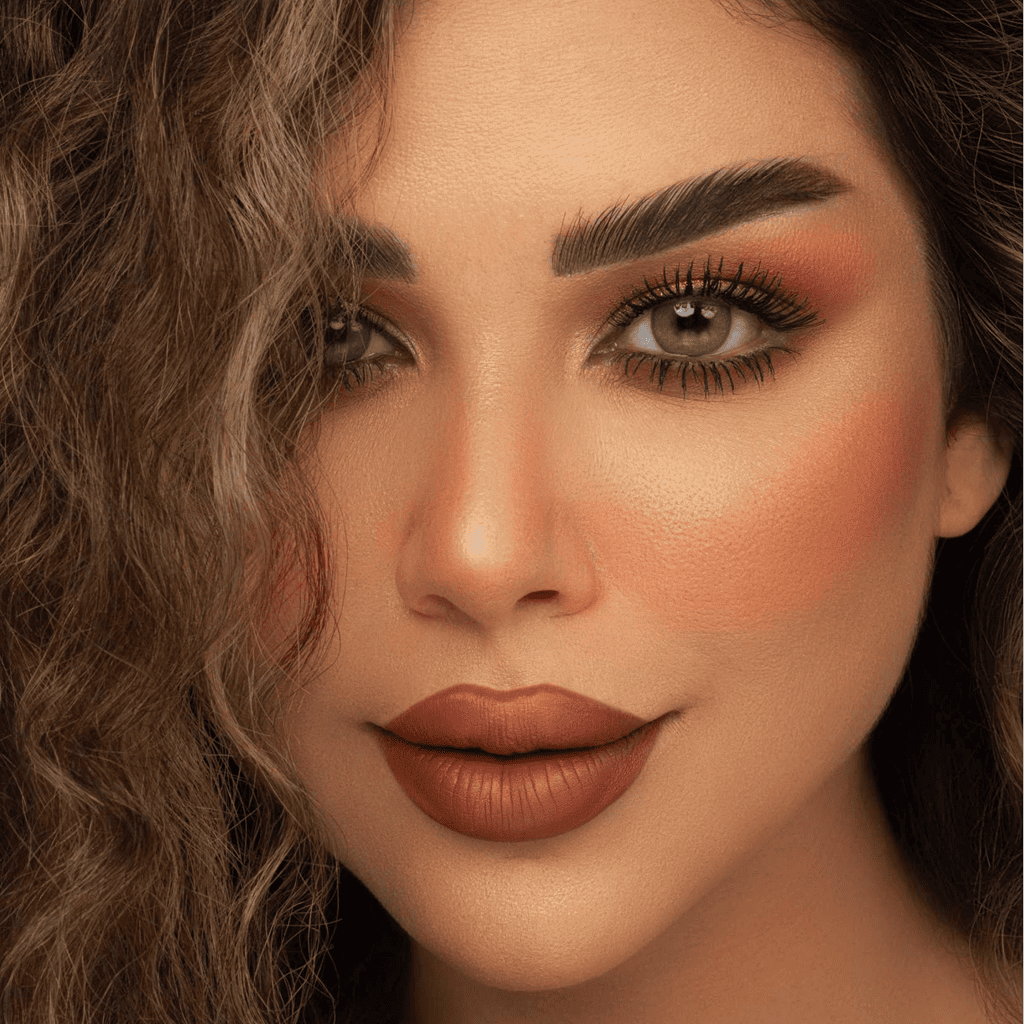 عدسات لاصقة مور-7