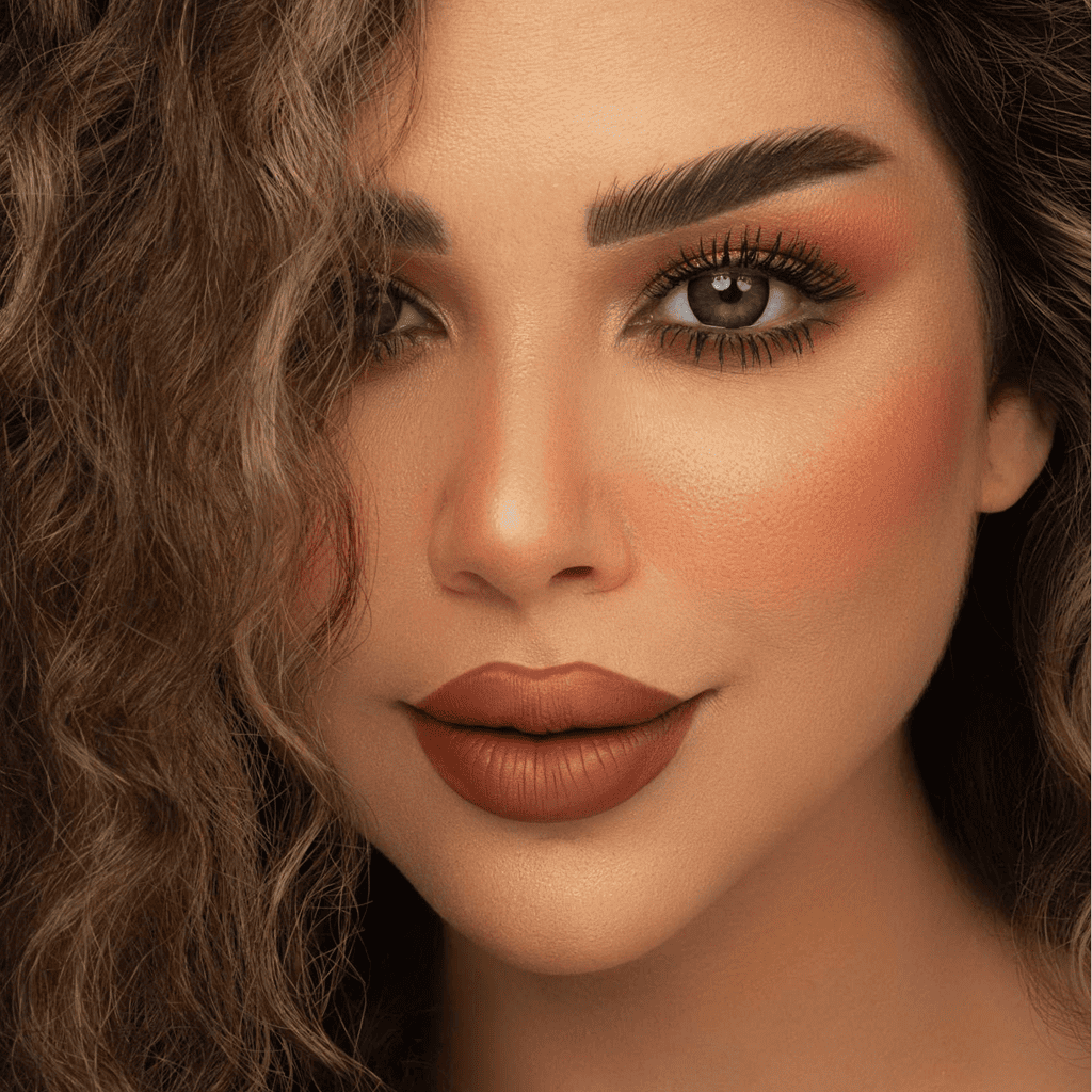 عدسات لاصقة مور-1