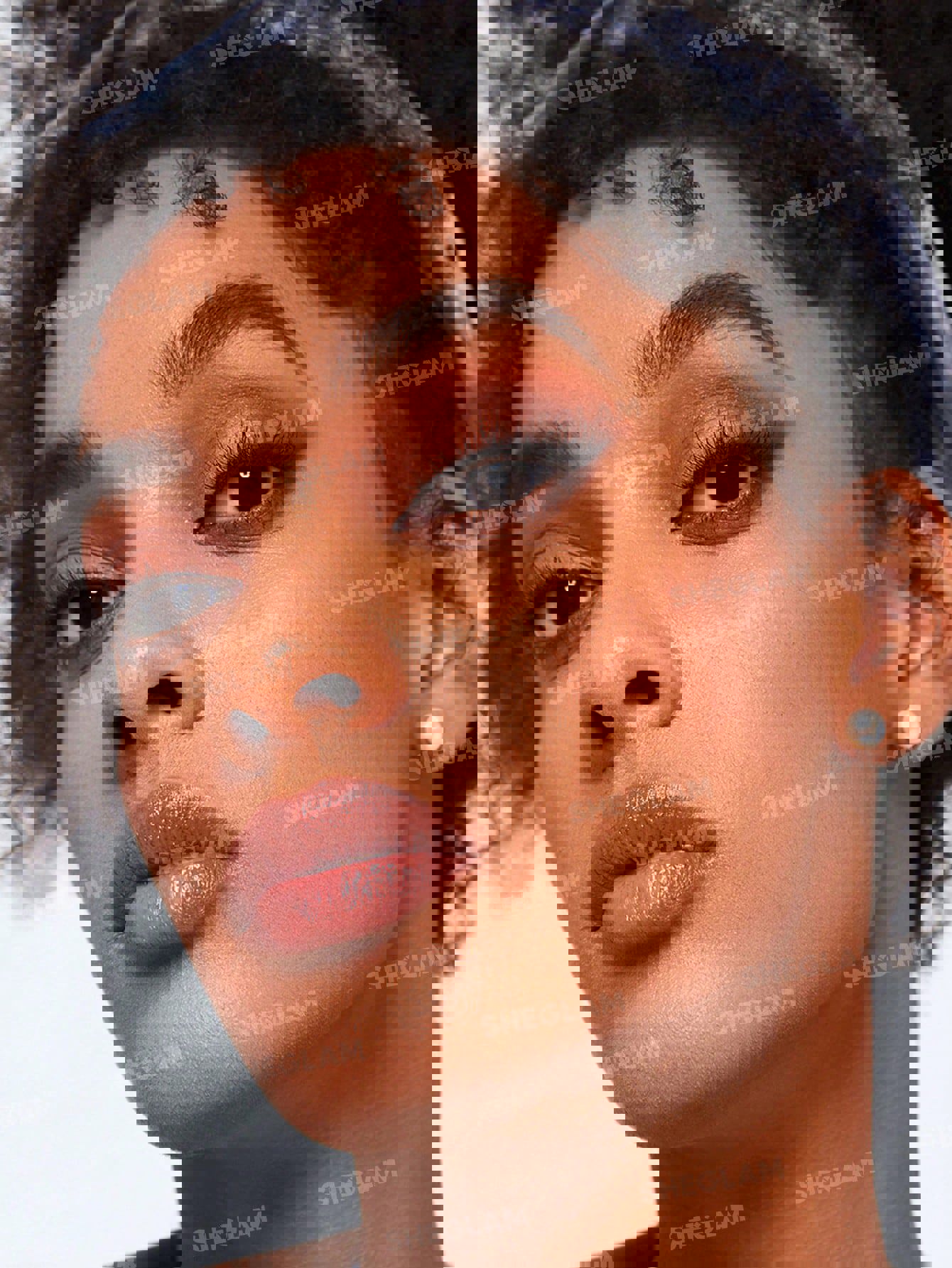 لوحة ألوان وين إن روم 2