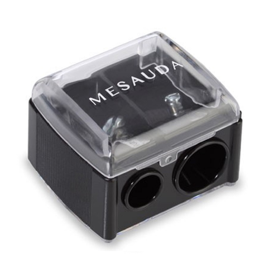 مبراة مزدوجة