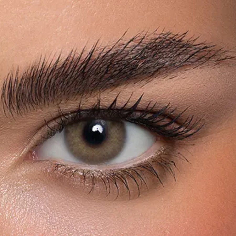 عدسات لاصقة ملونة