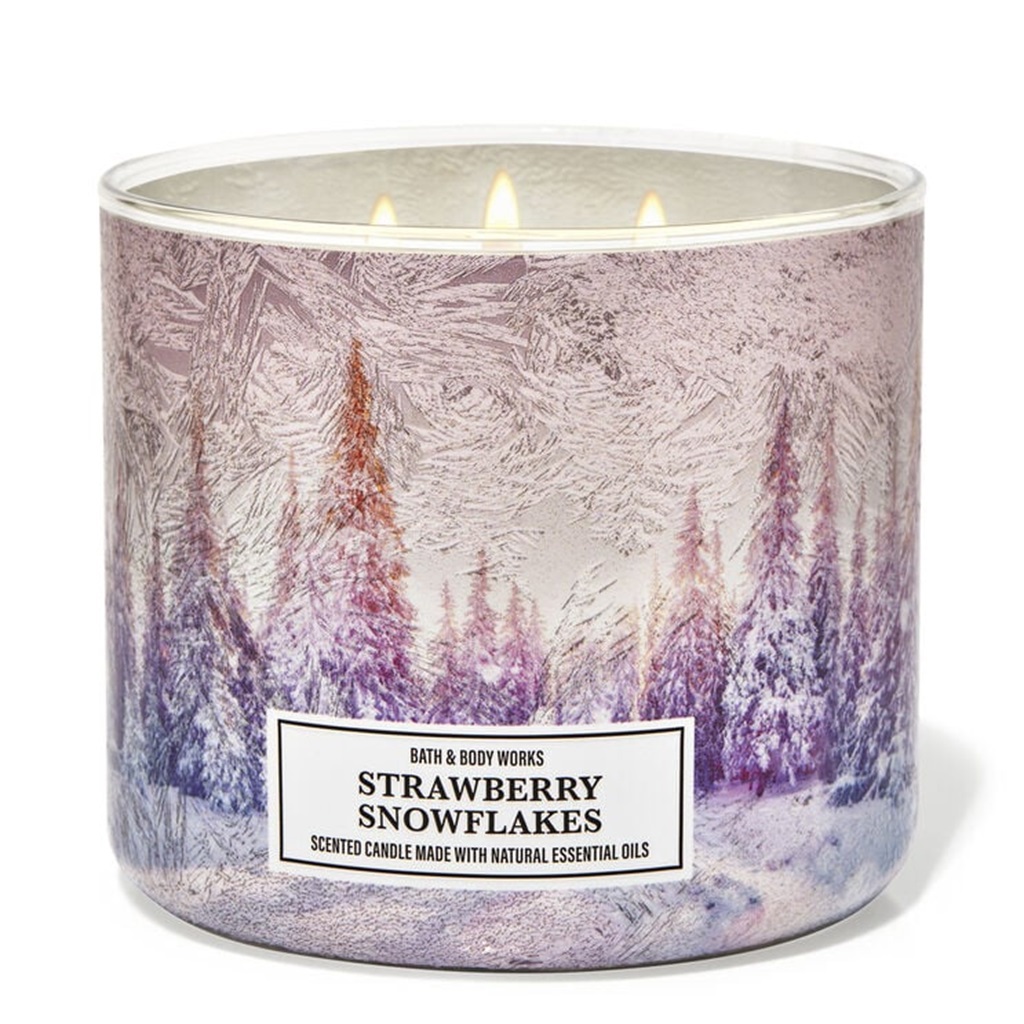 شمعة ستروبيري سنو فليكز بثلاثة فتائل 411 غم 