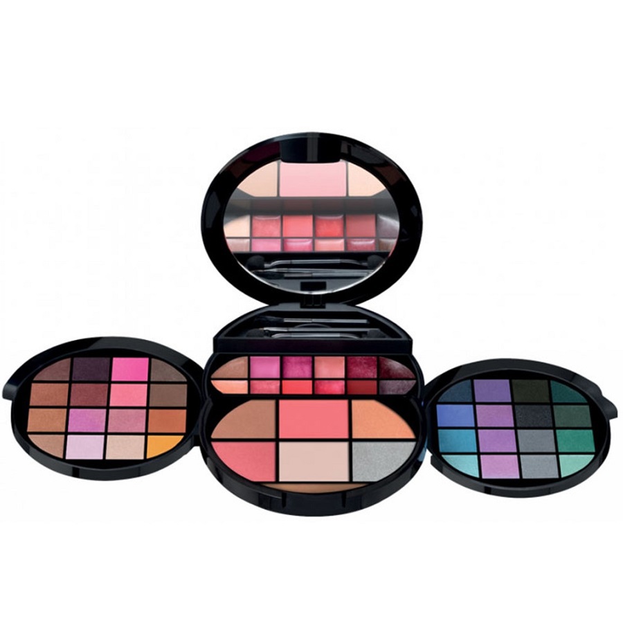 مجموعة ماكياج متوسطة الحجم