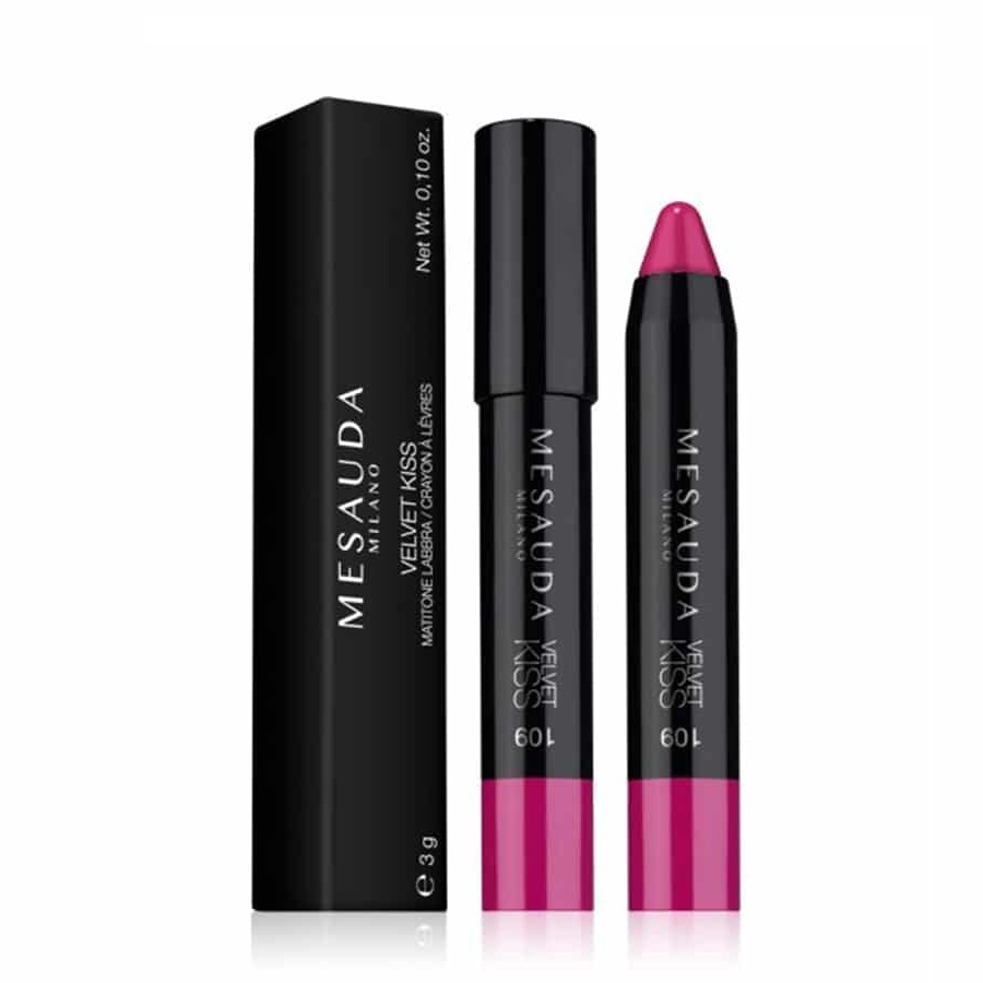 احمر الشفاه المخملي