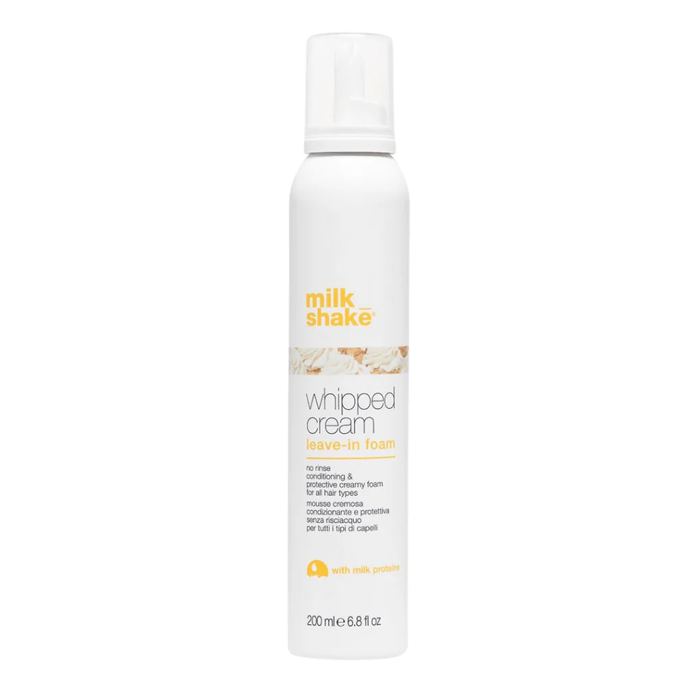 ميلك شيك مع كريمة مخفوقة ورغوة تُترك على الشعر 200 مل