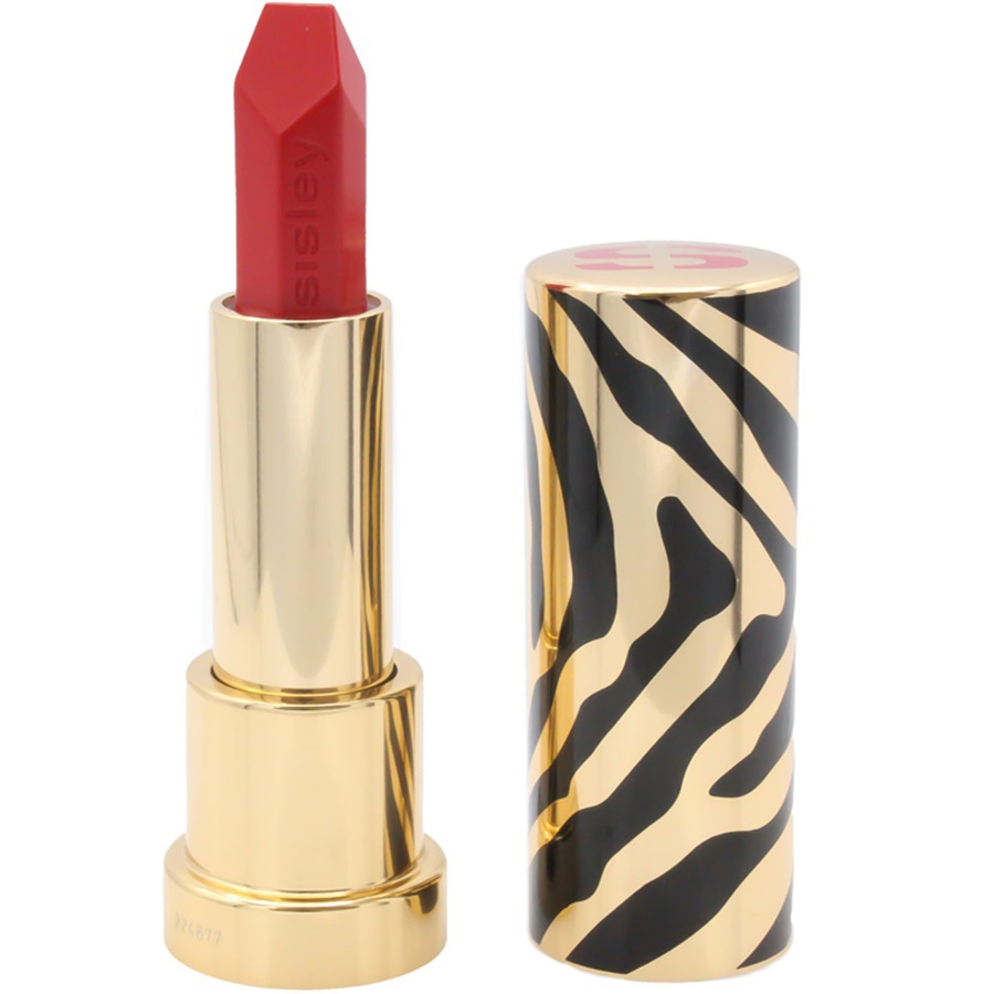 أحمر شفاه مرطب طويل الأمد