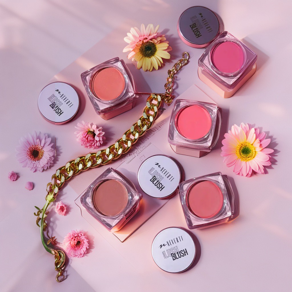 حمرة خد كريمي نيفرتي