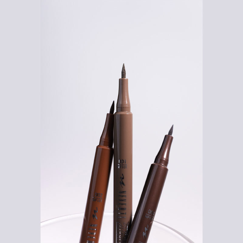 قلم حاجب سوفت نيفرتي