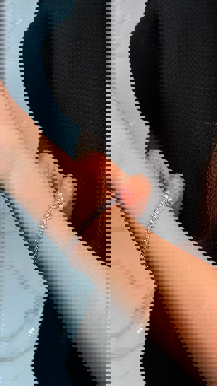 سوار نسائي كلاسك