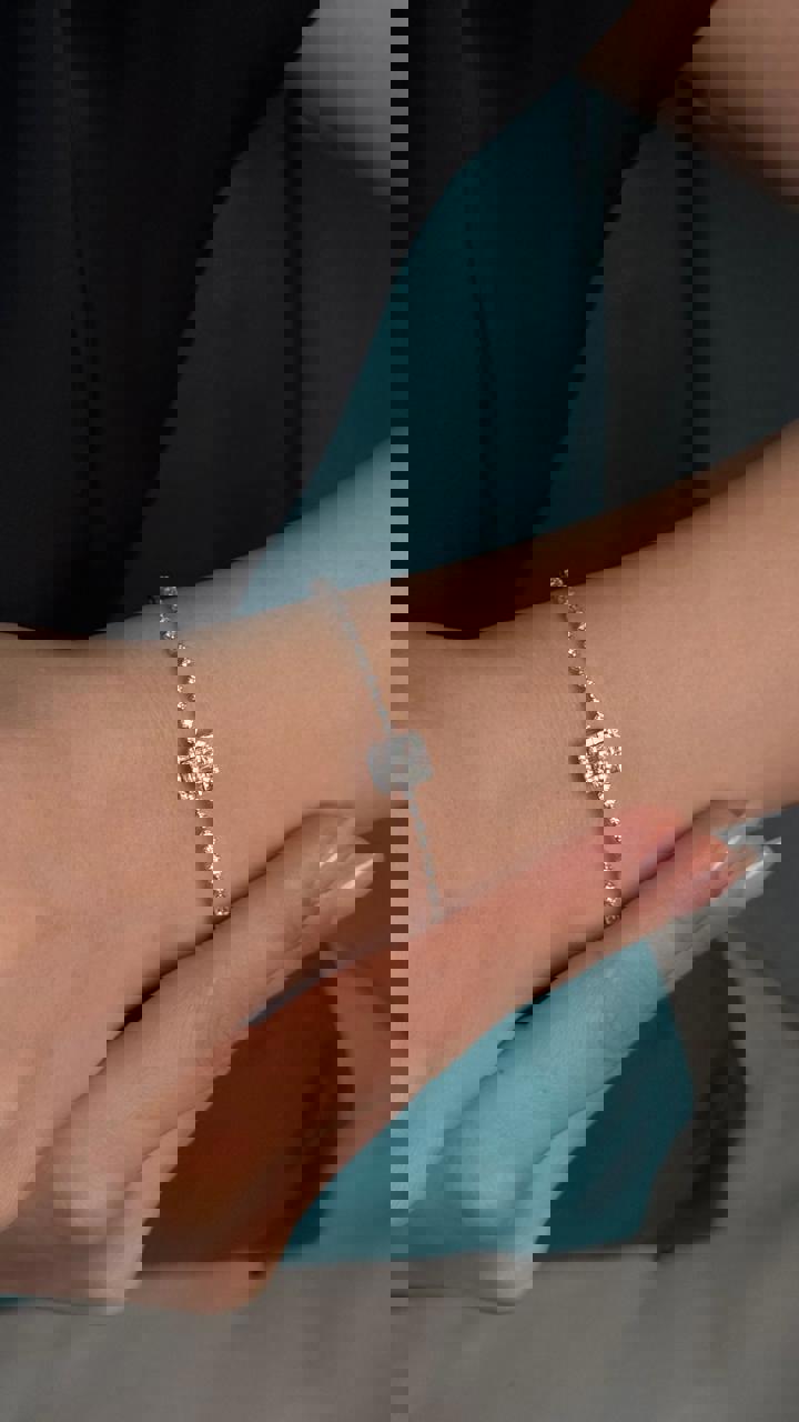 سوار نسائي كلاسيكي