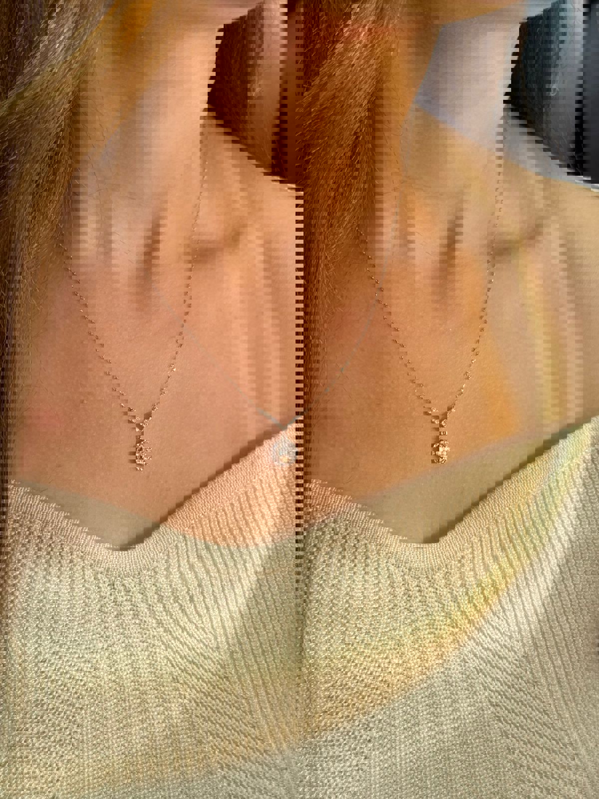 قلادة كلاسك 