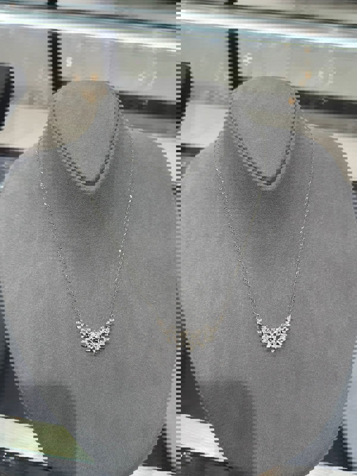 قلادة كلاسك 