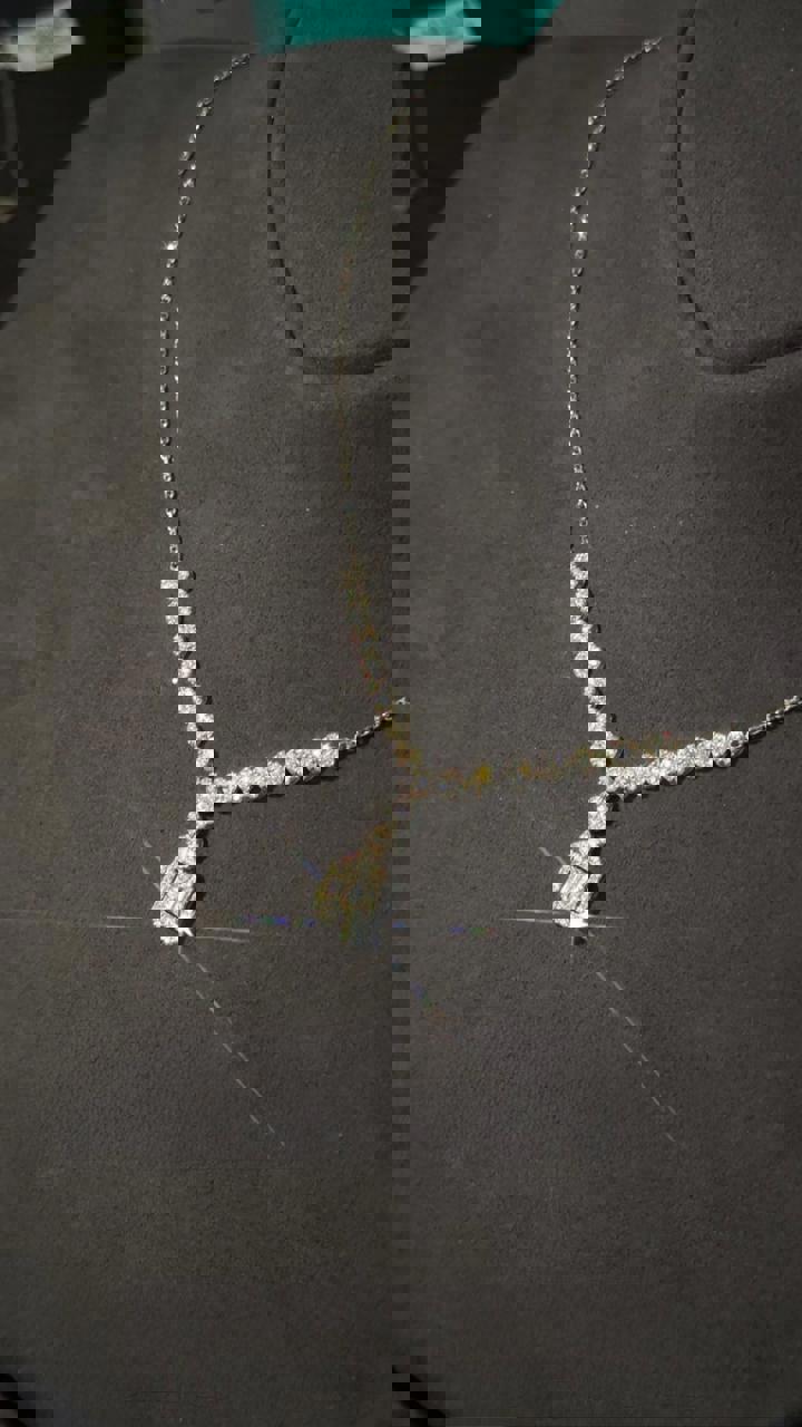 قلادة باكيت 