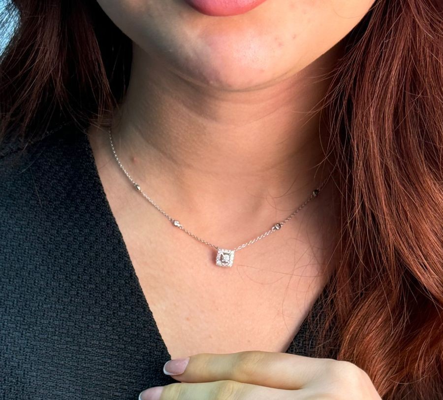 قلادة كلاسك 