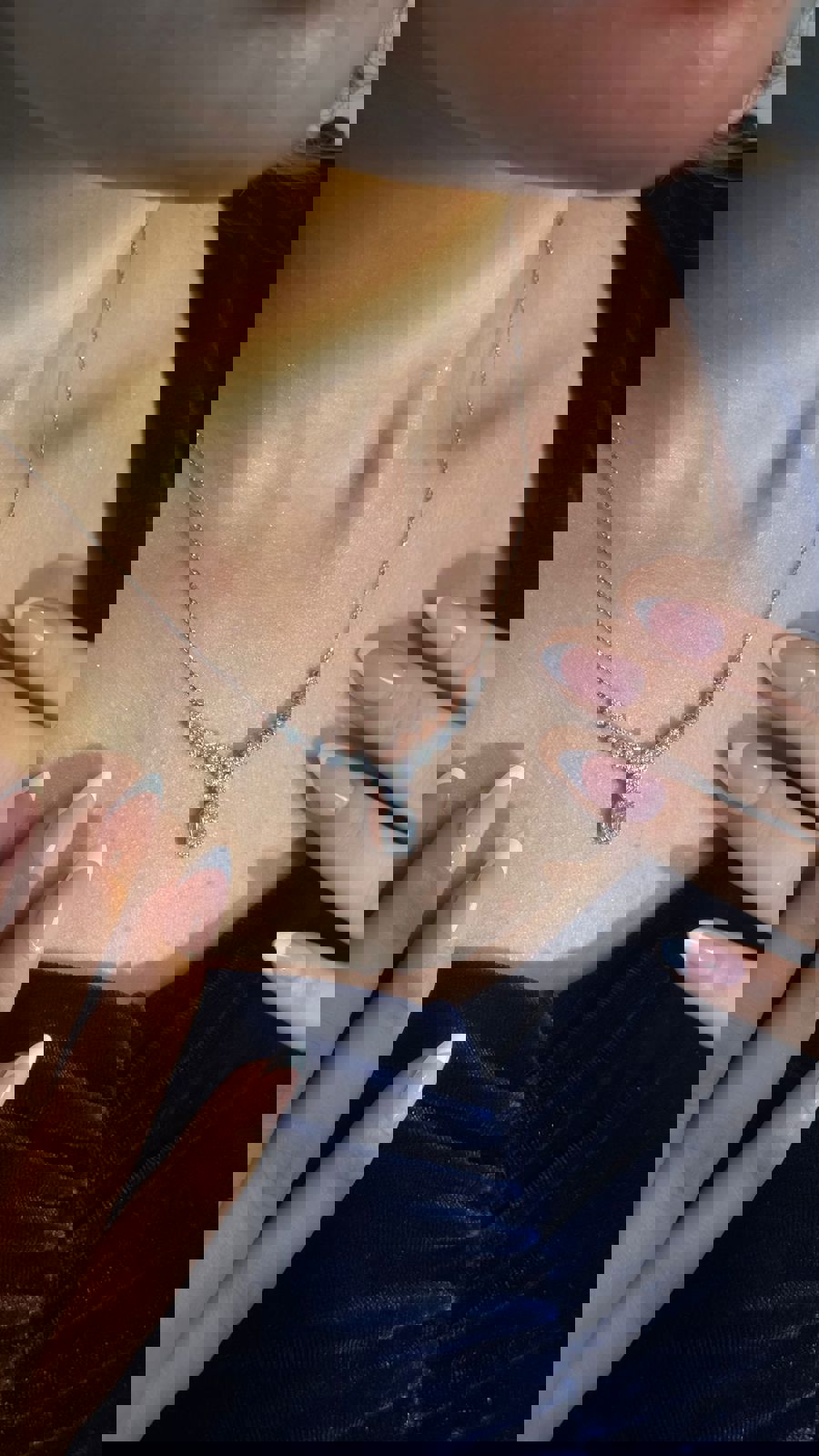 قلائد باكيت